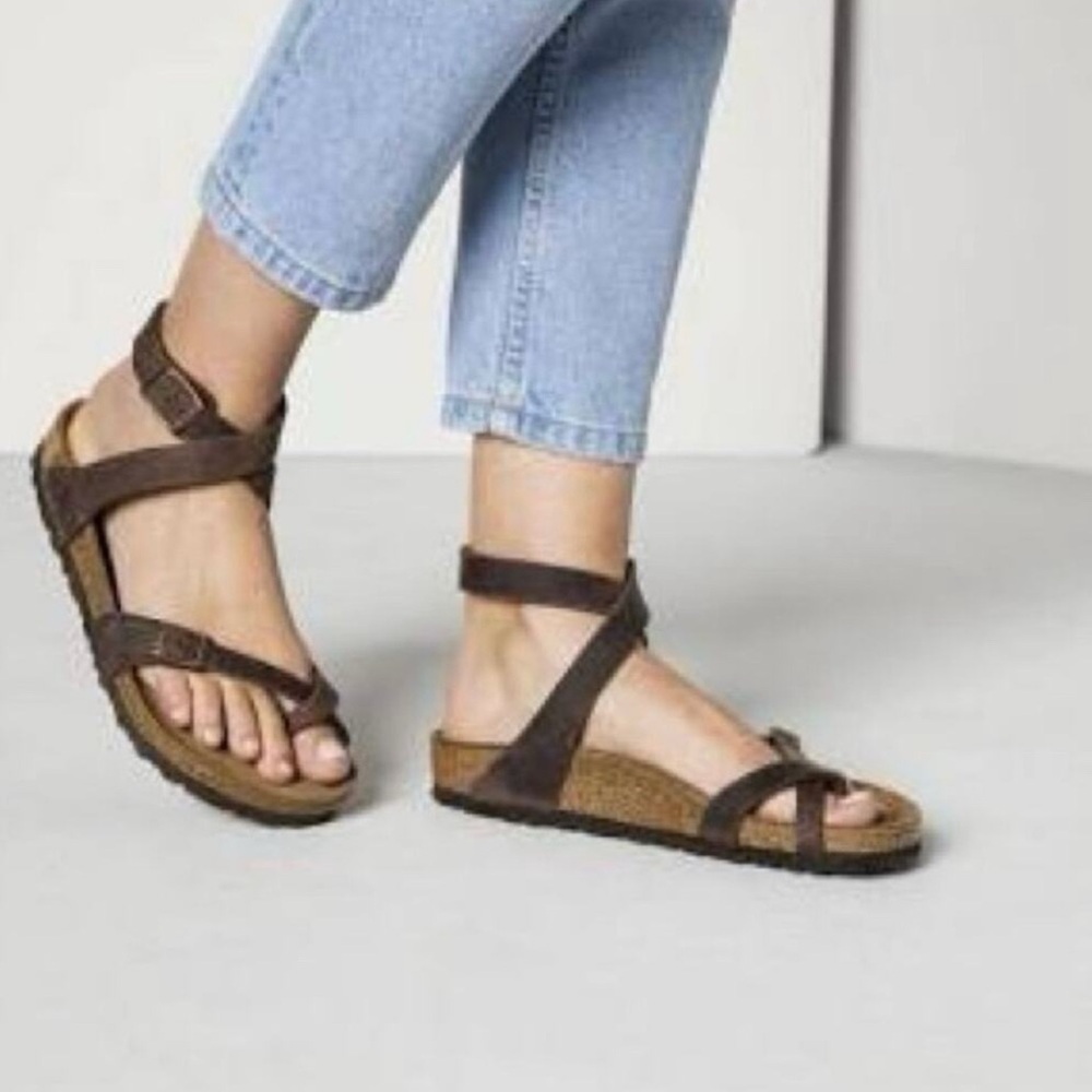 Birkenstock Yara Sandals Oiled Leather Mocha 37